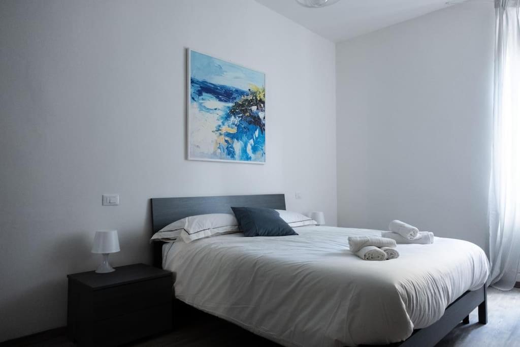 Private Room: The Port Apartment Scirocco Livorno Exterior foto